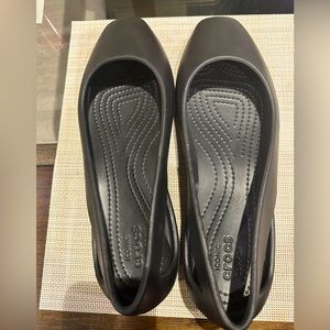 Crocs Women's Sloane Flat in Size 11